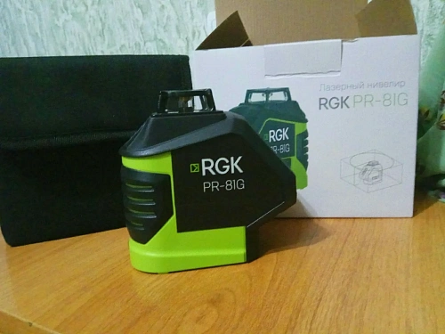 RGK PR-81G + штатив - лазерный нивелир с зеленым лучом